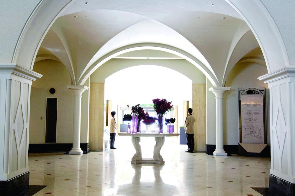 Royal Oak Hotel Spa & Gardens Otsu Exterior photo
